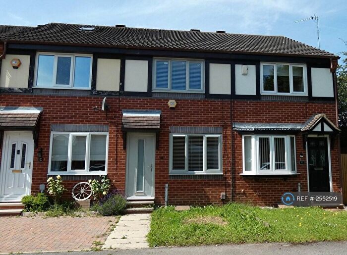 2 Bedroom Terraced House To Rent In Hillthorpe Court, Leeds, LS10