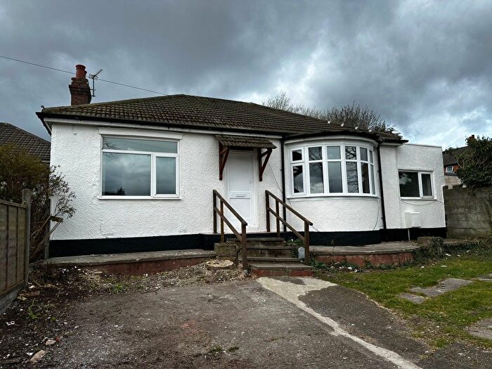 Studio To Rent In Trotters Lane, West Bromwich, B71