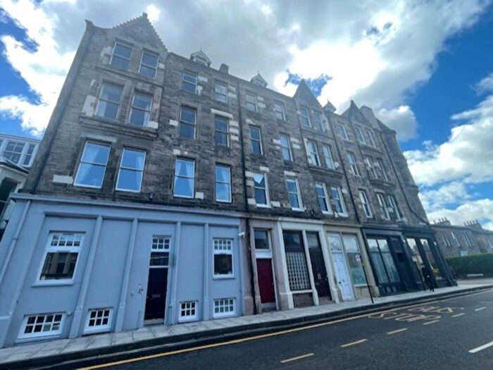 3 Bedroom Flat To Rent In Gilmore Place, Bruntsfield, Edinburgh, EH3