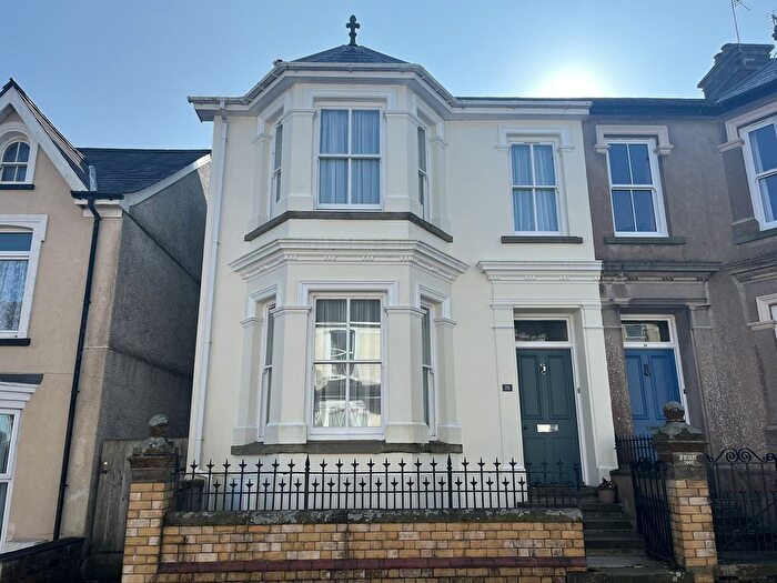 4 Bedroom Semi-detached House For Sale In Alan Road, Llandeilo, Carmarthenshire., SA19