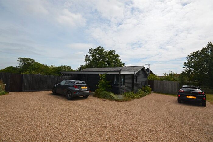 3 Bedroom Detached Bungalow For Sale In Blackmore End, Braintree, CM7