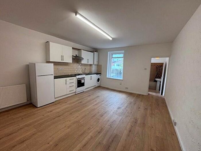 2 Bedroom Flat To Rent In Fishponds Road, Fishponds, Bristol, BS16