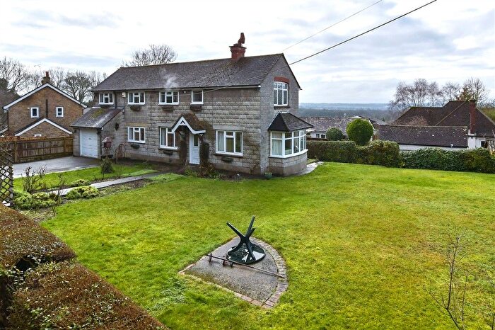 4 Bedroom Detached House For Sale In Pilgrims Way, Thurnham, Maidstone, Kent, ME14