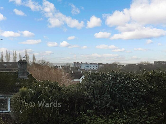2 Bedroom Flat For Sale In Church Road, Hythe, Kent, CT21