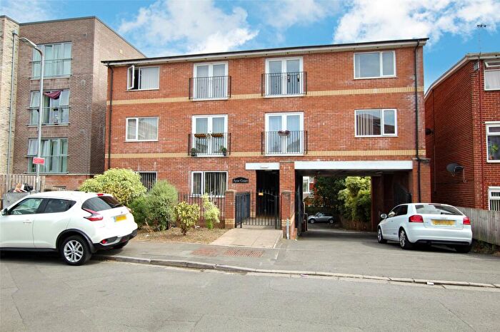 1 Bedroom Apartment For Sale In Ayur Court, Penylan, Cardiff., CF23
