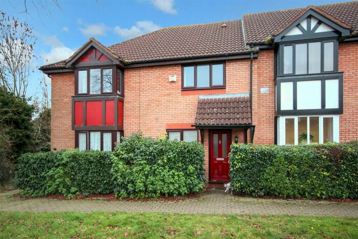 2 Bedroom House To Rent In Lynmouth Crescent, Furzton, Milton Keynes, MK4