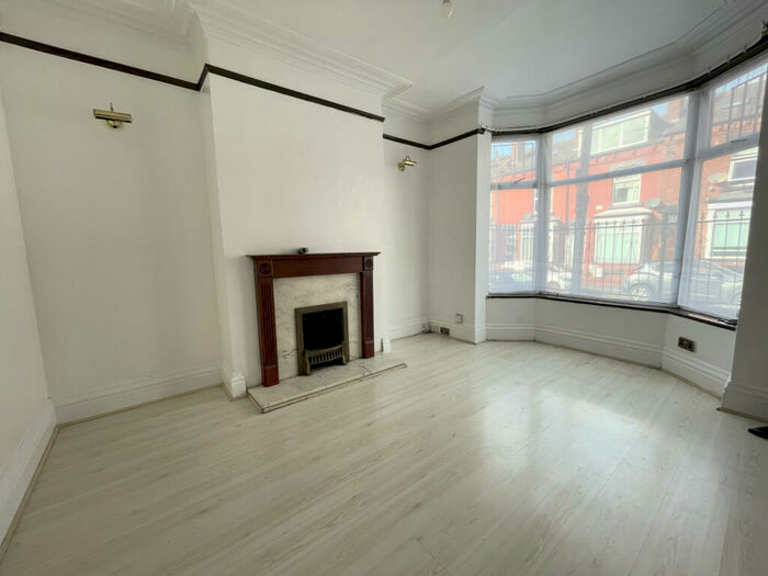 4 Bedroom Terraced House To Rent In Nowell Crescent, Leeds, West Yorkshire, LS9