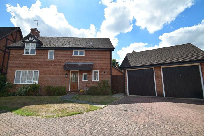 4 Bedroom Detached House To Rent In Deerings Drive, Pinner, HA5