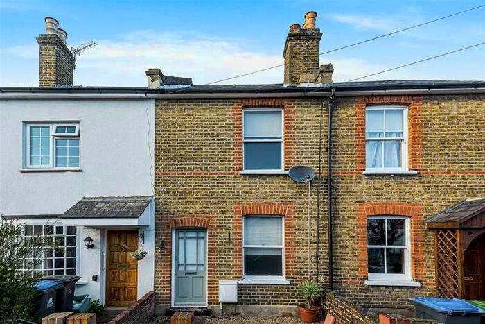 2 Bedroom Terraced House To Rent In Bearfield Road, Kingston Upon Thames, KT2