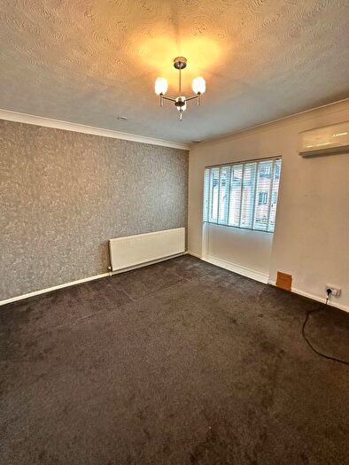 2 Bedroom Flat To Rent In London Road, SS17