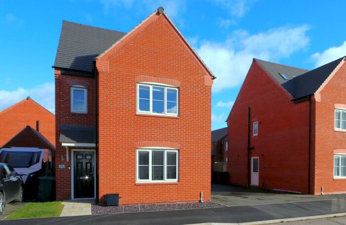 4 Bedroom Detached House For Sale In Featherstone Road, Boulton Moor, DE24