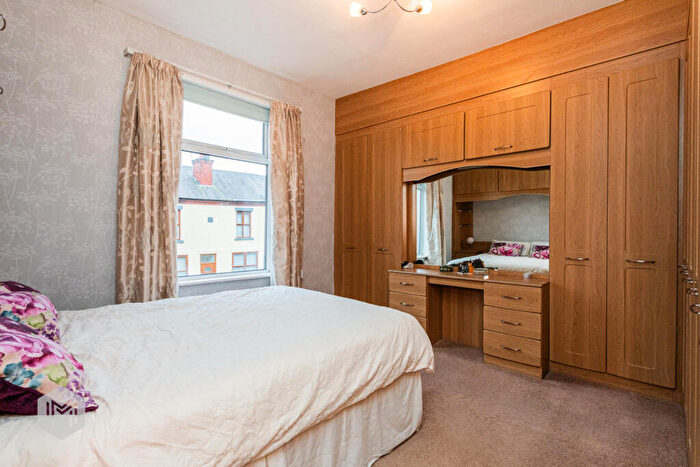 3 Bedroom End Of Terrace House For Sale In Hodge Road, Worsley, Manchester, M28