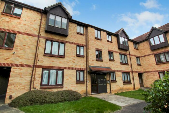 2 Bedroom Flat To Rent In Willow Court, Spring Close, Dagenham, RM8