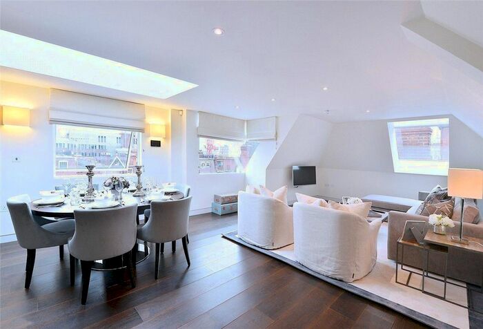 2 Bedroom Flat To Rent In Duke Street, London, W1K