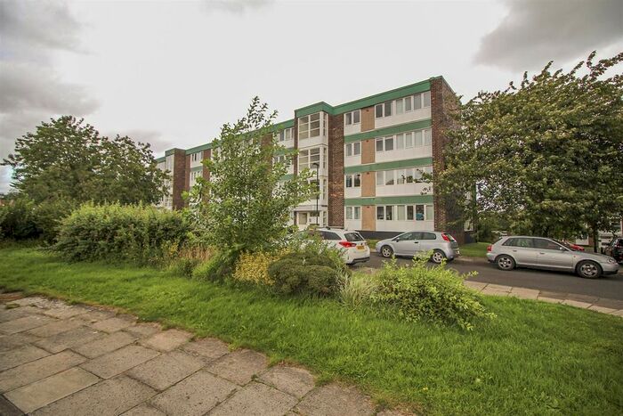 1 Bedroom Flat To Rent In Haydon Close, Red House Farm, Newcastle, NE3