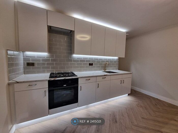 2 Bedroom Flat To Rent In Charnwood House, London, E5