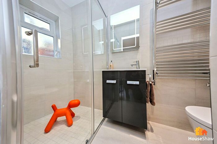 3 Bedroom Semi-Detached House For Sale In Westover Road, Downley, High Wycombe, HP13