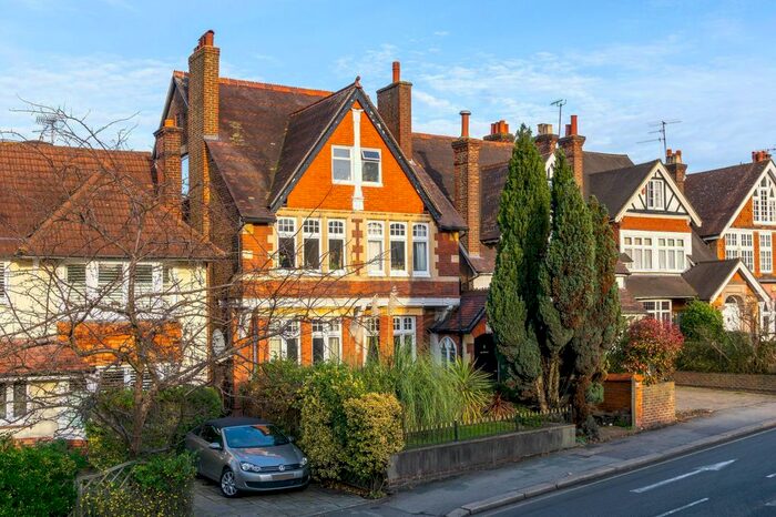 2 Bedroom Flat To Rent In Reigate Road, Reigate RH2