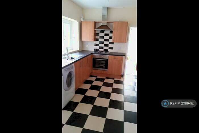 5 Bedroom Terraced House To Rent In Queen Street, Pontypridd, CF37