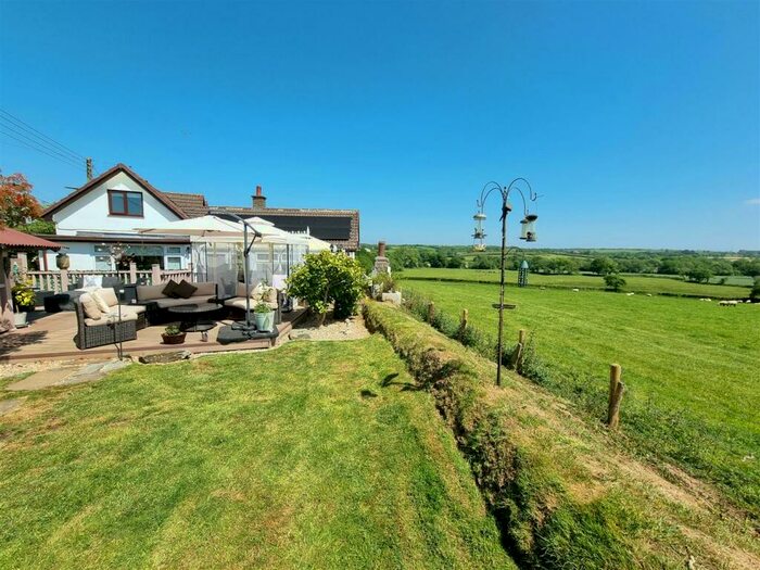 3 Bedroom Detached Bungalow For Sale In St. Giles-on-the-Heath, Launceston, PL15