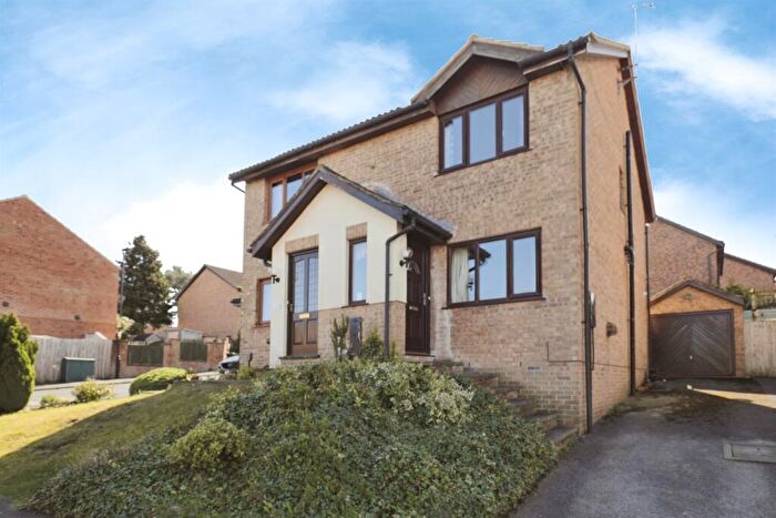 3 Bedroom Semi Detached House For Sale In Yarrow Drive, Harrogate, HG3