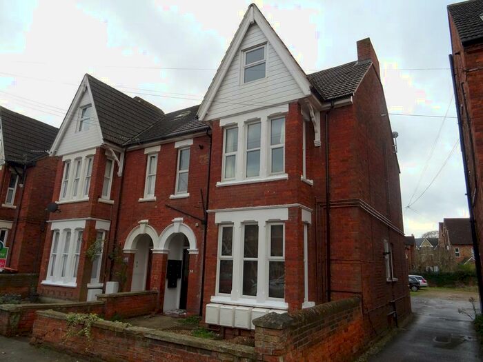 1 Bedroom Apartment To Rent In St Michaels Road, Bedford, MK40