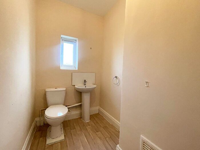 4 Bedroom Terraced House To Rent In Gipsy Road, Leicester, LE4