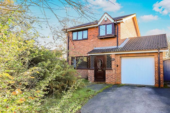 3 Bedroom Detached House For Sale In Memorial Close, Willenhall, WV13