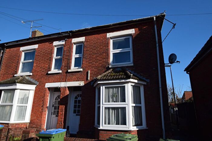 3 Bedroom End Terrace House To Rent In Burton Road, Shirley, Southampton, SO15
