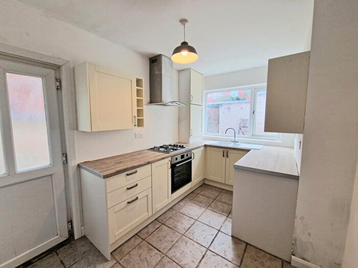3 Bedroom House To Rent In Regent Street, Balby, Doncaster, DN4