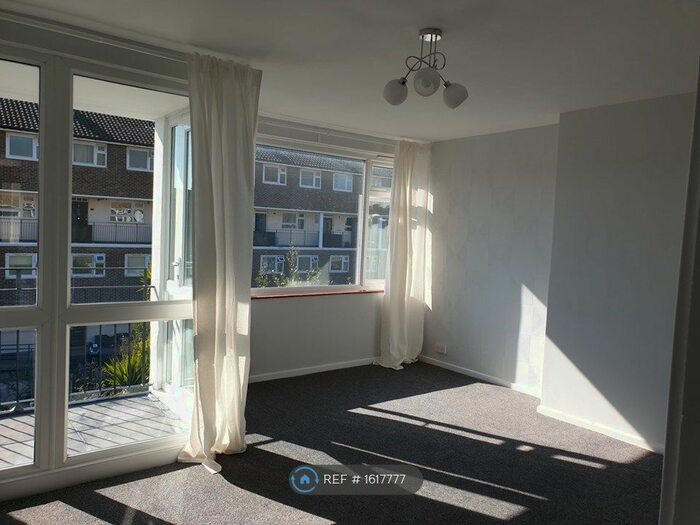 3 Bedroom Maisonette To Rent In Aintree Street, London, SW6