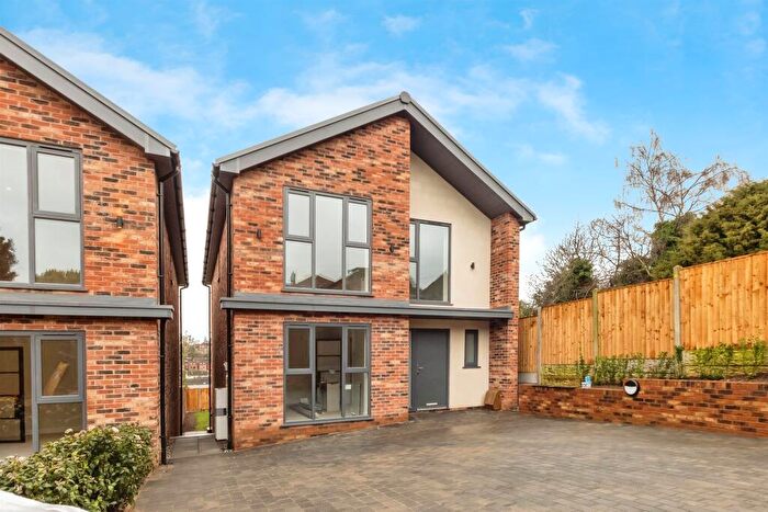 4 Bedroom Detached House For Sale In Gardenia Grove, Nottingham, NG3