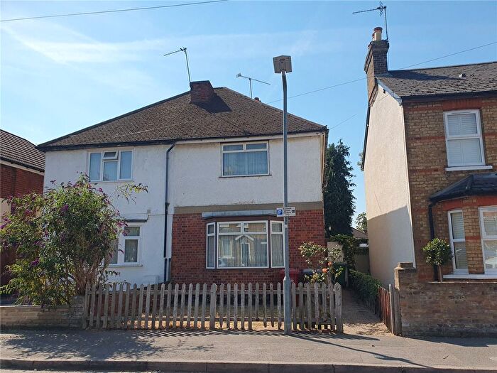 3 Bedroom Semi-Detached House For Sale In Elmhurst Road, Slough, Berkshire, SL3