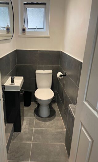 6 Bedroom Terraced House To Rent In St. Helens Avenue, Brynmill, SA1