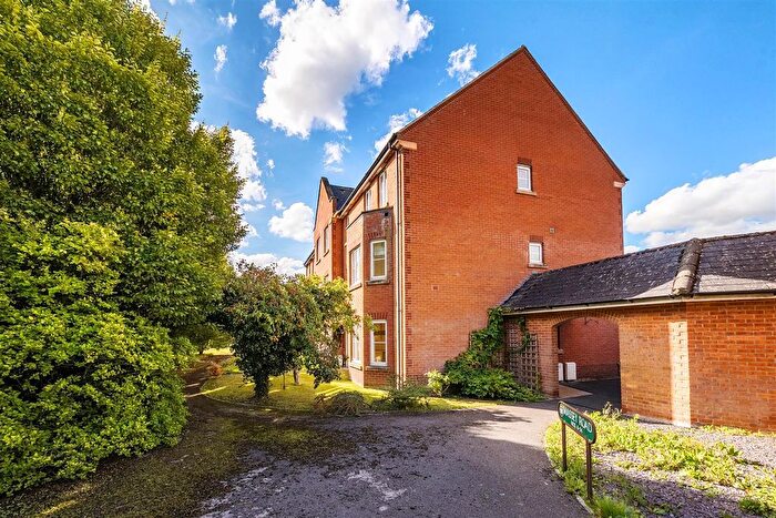 4 Bedroom End Of Terrace House To Rent In Massey Road, Devizes, SN10