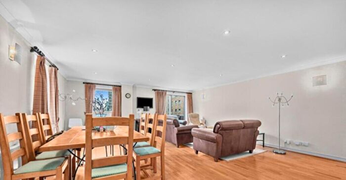 4 Bedroom Apartment To Rent In Meridian Place, London, E14