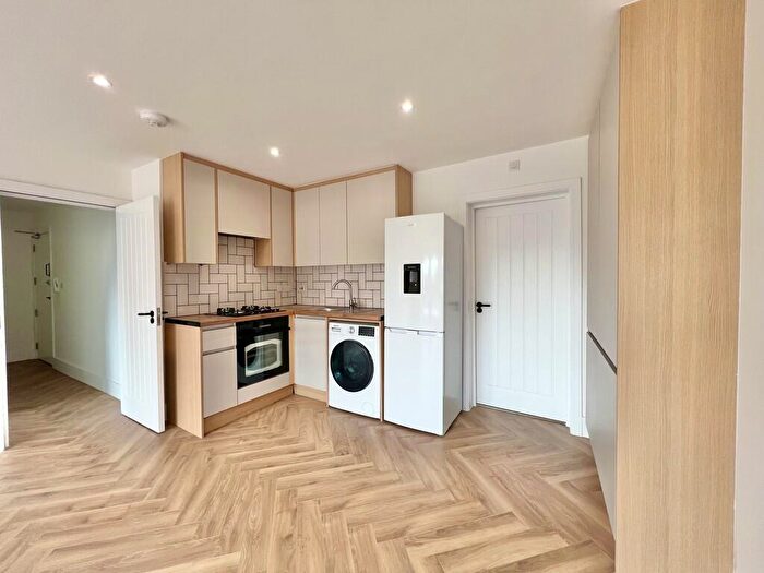 1 Bedroom Flat To Rent In London Road, Camberley, GU15