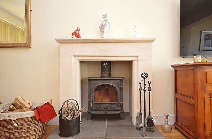 3 Bedroom Detached House For Sale In Wycombe Road, Princes Risborough, HP27