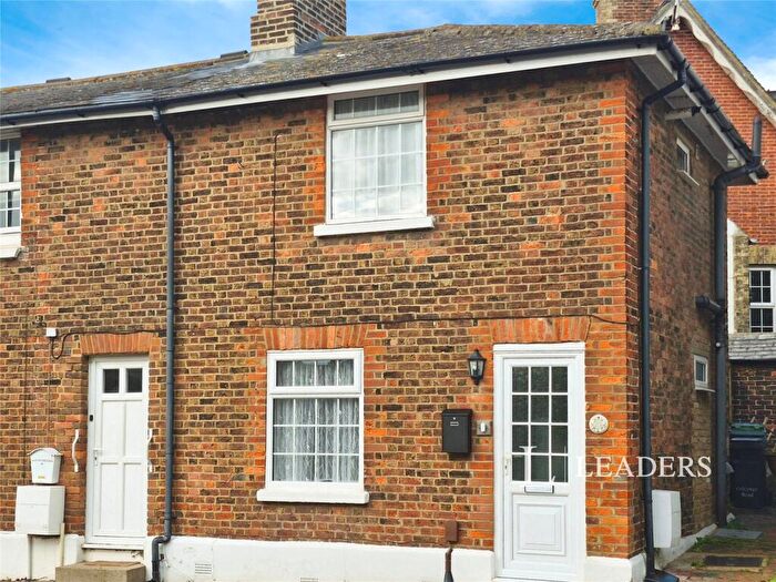 2 Bedroom House To Rent In Motcombe Lane, Eastbourne, East Sussex, BN21