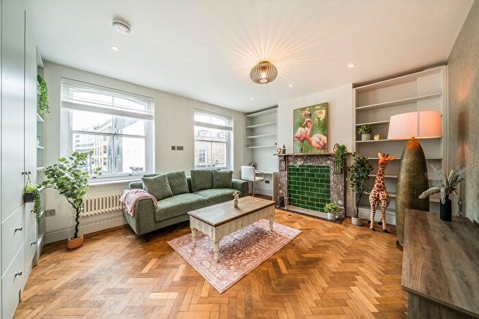 2 Bedroom Flat To Rent In Broadway Market Mews, Broadway Market, E8