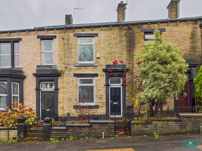 2 Bedroom Terraced House For Sale In Rochdale Road, Oldham, OL2