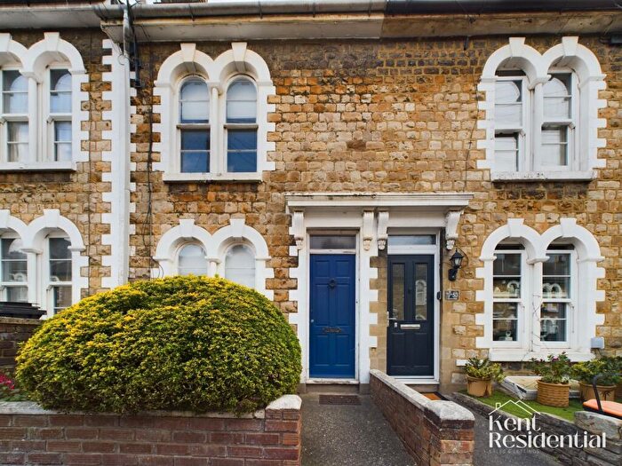 2 Bedroom House For Sale In Waterlow Road, Maidstone, ME14