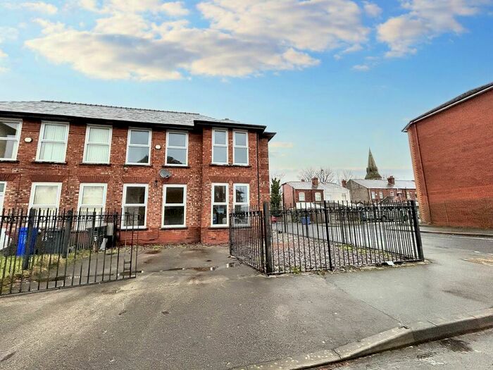 4 Bedroom Terraced House To Rent In Mountain Street, Walkden, M28