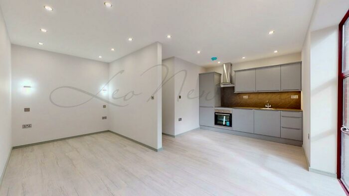 Studio To Rent In Woodlands Business Village, Coronation Road, Basingstoke, Hampshire, RG21