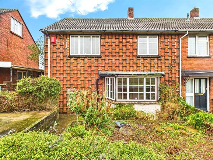 4 Bedroom Semi-Detached House For Sale In Bishport Avenue, Bristol, BS13