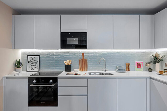 1 Bedroom Apartment To Rent In Weldale Street, Reading, Berkshire, RG1