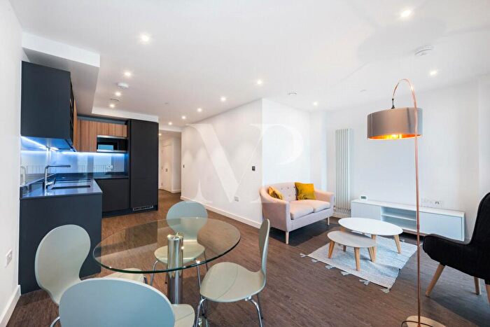 1 Bedroom Apartment To Rent In Western Gateway, Royal Docks, London, E16