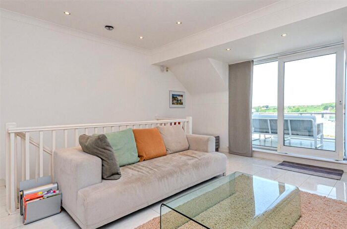 3 Bedroom Terraced House For Sale In Hen Gei Llechi, Y Felinheli, Gwynedd, LL56