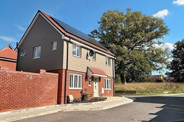 3 Bedroom Detached House For Sale In Verwood, BH31