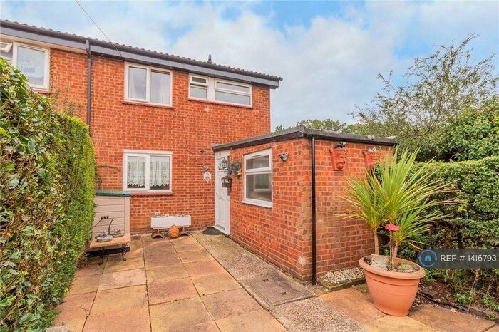 3 Bedroom End Of Terrace House To Rent In Trenchard Road, Holyport, Maidenhead, SL6